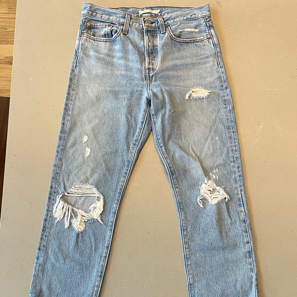 Levi's Women's Light Blue Distressed Straight Jeans